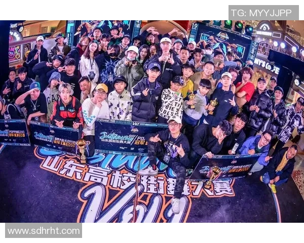 南京飞盘队在全国街舞大赛中以70分领先其他队伍展现出色实力